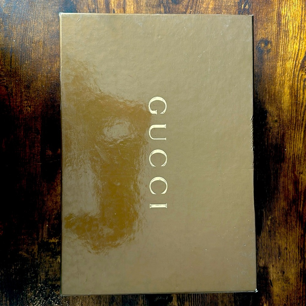 Gucci 
Black Mary Jane Shoes, Size 10. 
Great condition, with box and dust bag